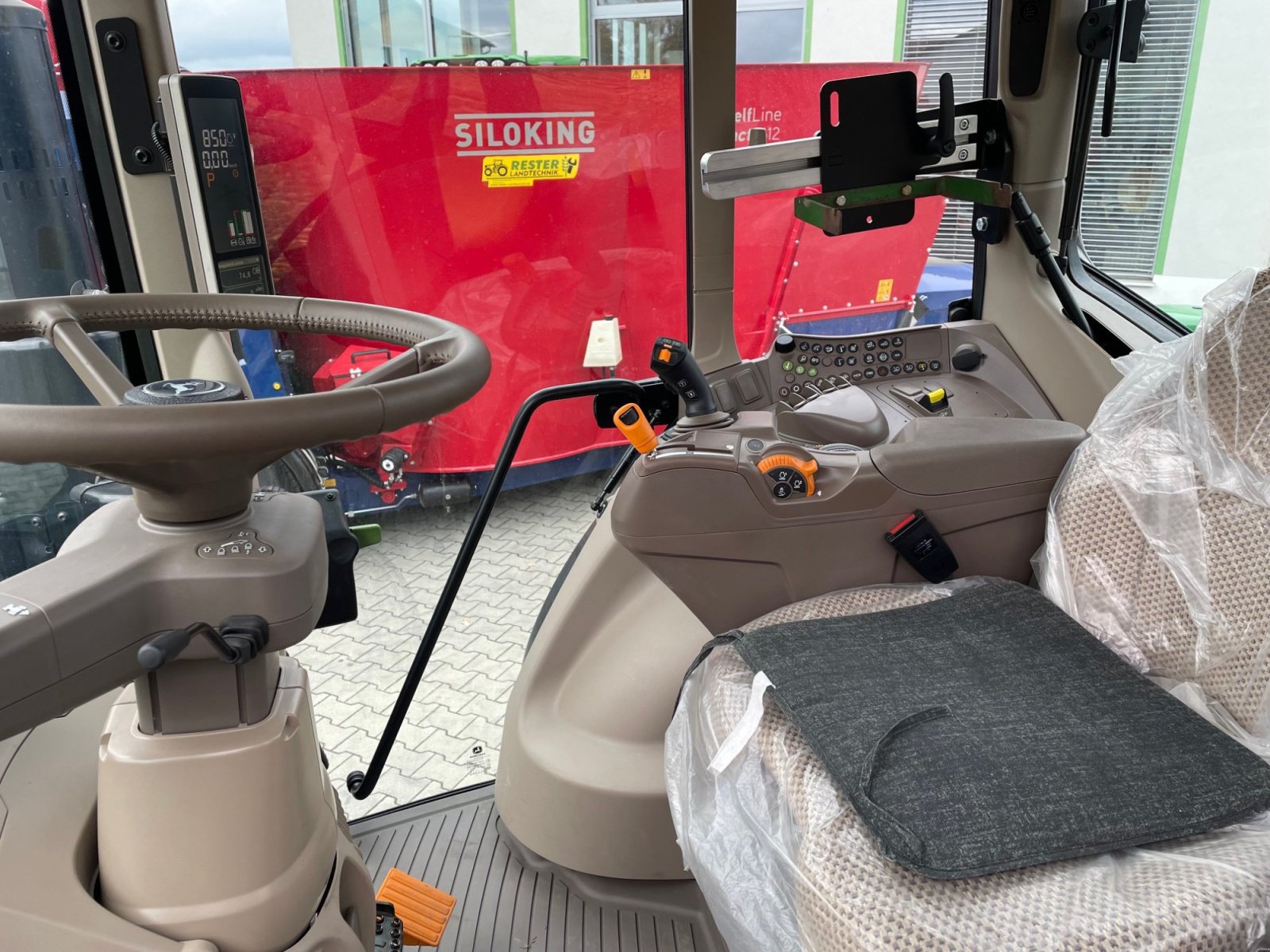 Traktor типа John Deere 6120M, Gebrauchtmaschine в Burglengenfeld (Фотография 10)