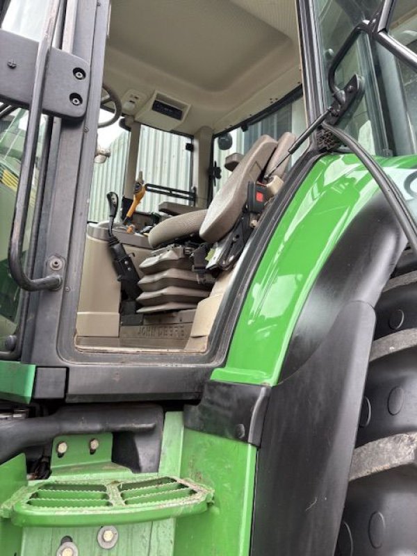 Traktor типа John Deere 6120M, Gebrauchtmaschine в St. - Jacobiparochie (Фотография 9)