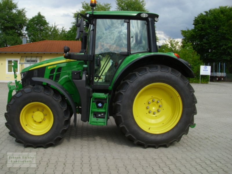 Traktor van het type John Deere 6120M, Gebrauchtmaschine in Unterneukirchen (Foto 3)