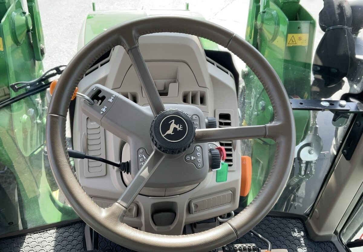 Traktor typu John Deere 6120M, Vorführmaschine v Zwettl (Obrázok 11)