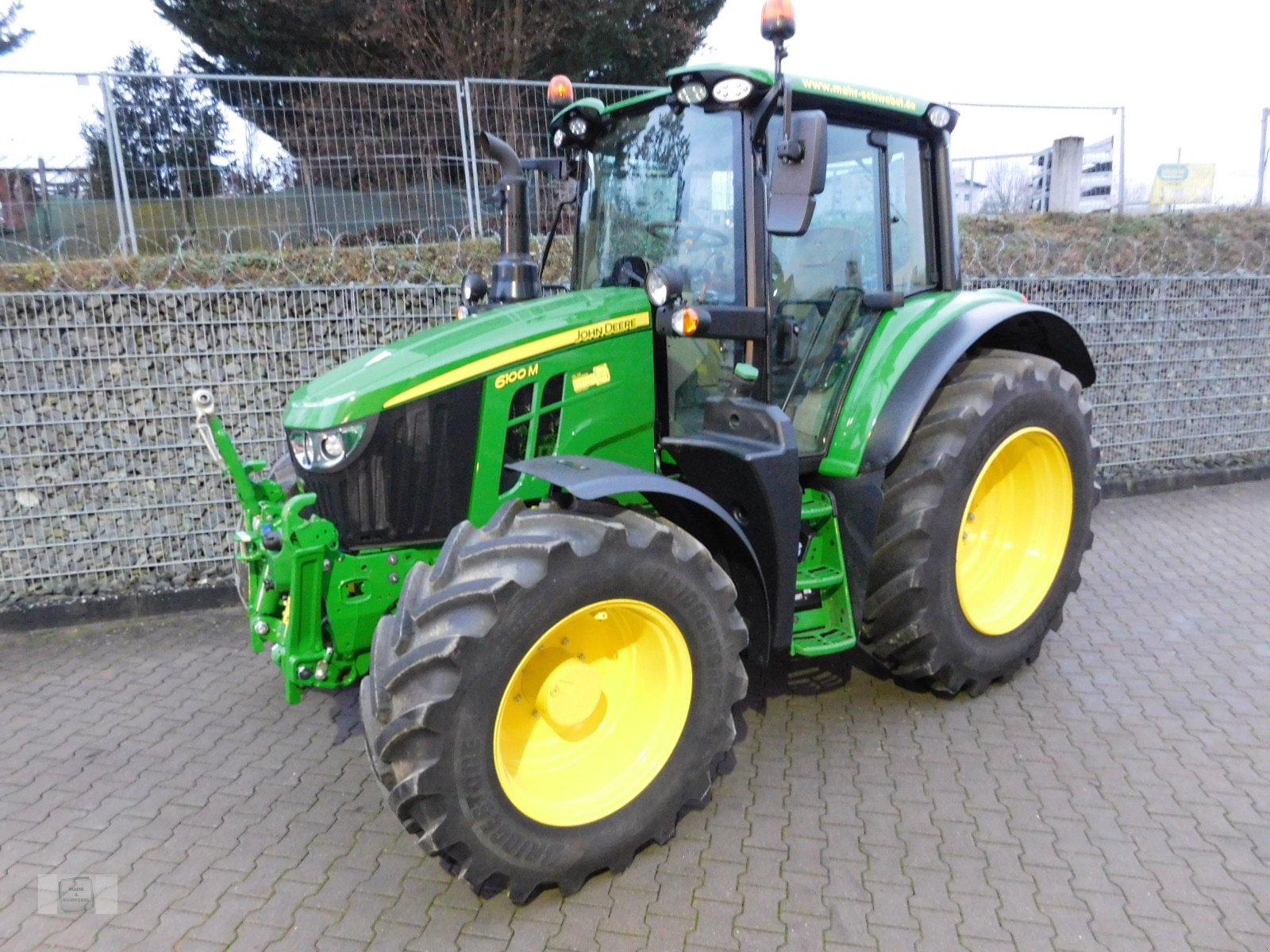 Traktor des Typs John Deere 6120M, Gebrauchtmaschine in Gross-Bieberau (Bild 1)