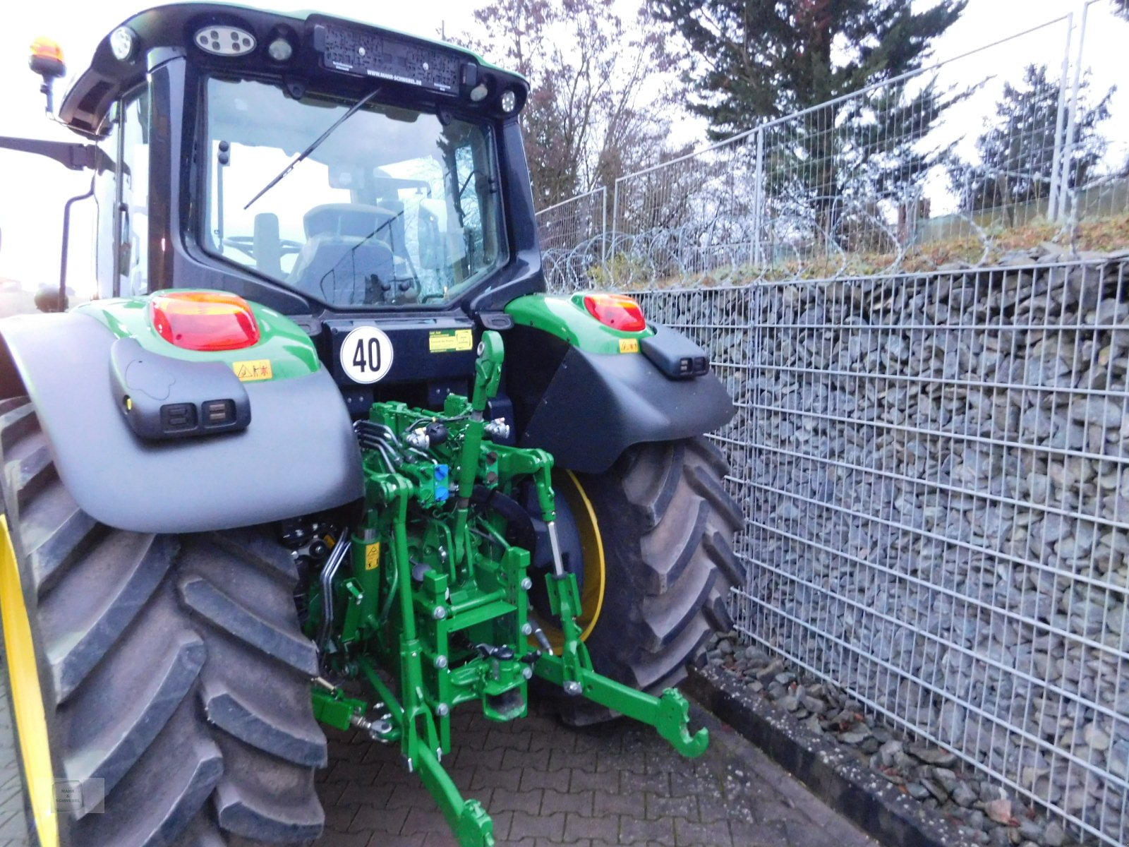 Traktor des Typs John Deere 6120M, Gebrauchtmaschine in Gross-Bieberau (Bild 4)