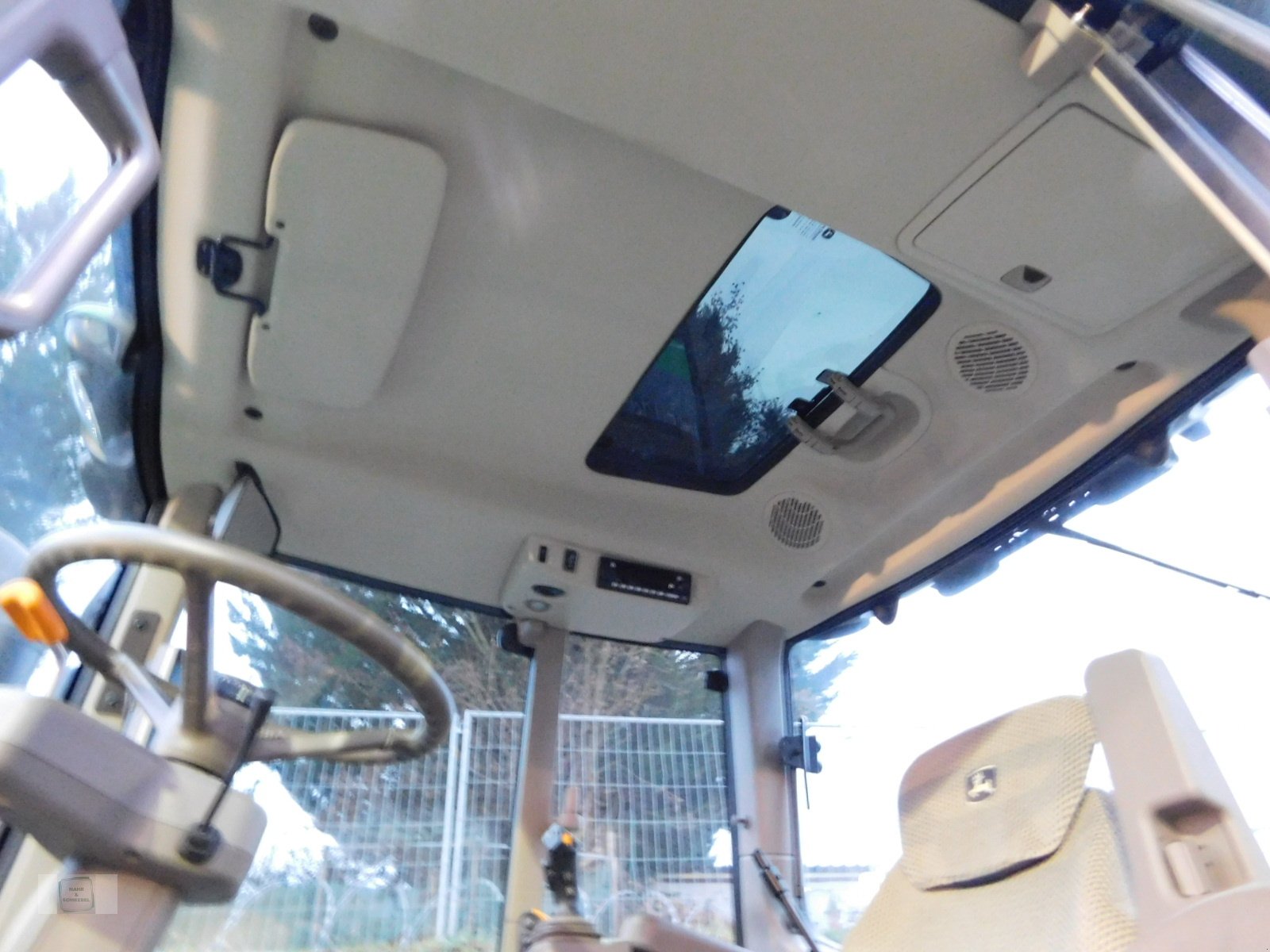 Traktor des Typs John Deere 6120M, Gebrauchtmaschine in Gross-Bieberau (Bild 8)