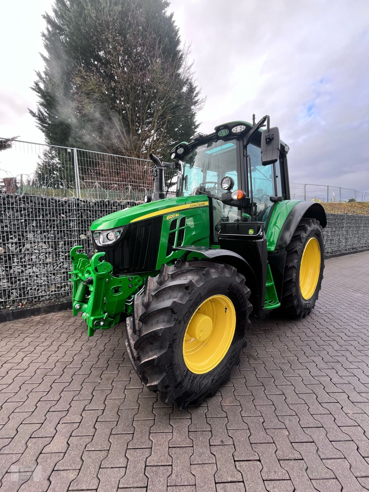 Traktor του τύπου John Deere 6120M, Neumaschine σε Gross-Bieberau (Φωτογραφία 1)