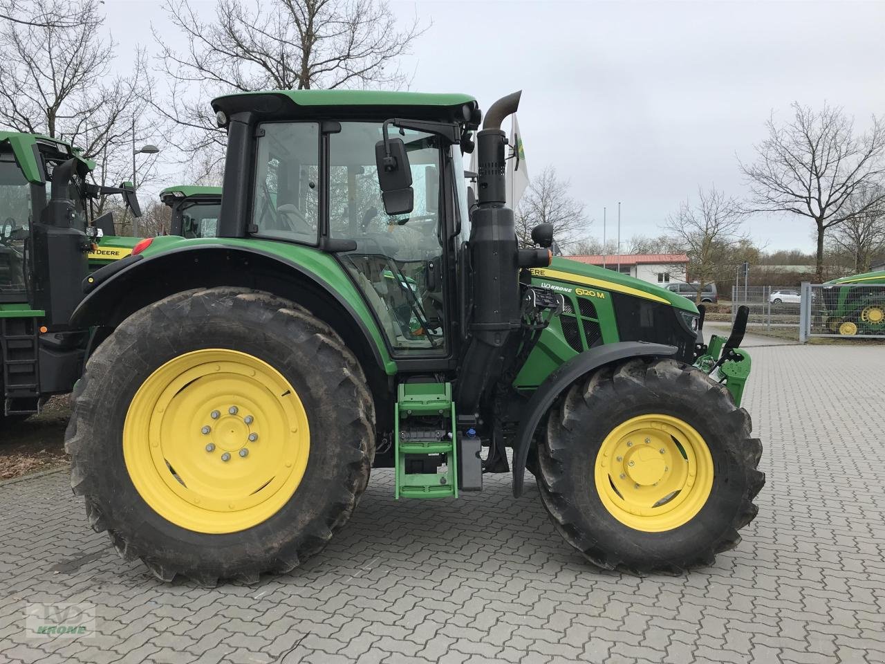 Traktor des Typs John Deere 6120M, Gebrauchtmaschine in Alt-Mölln (Bild 2)