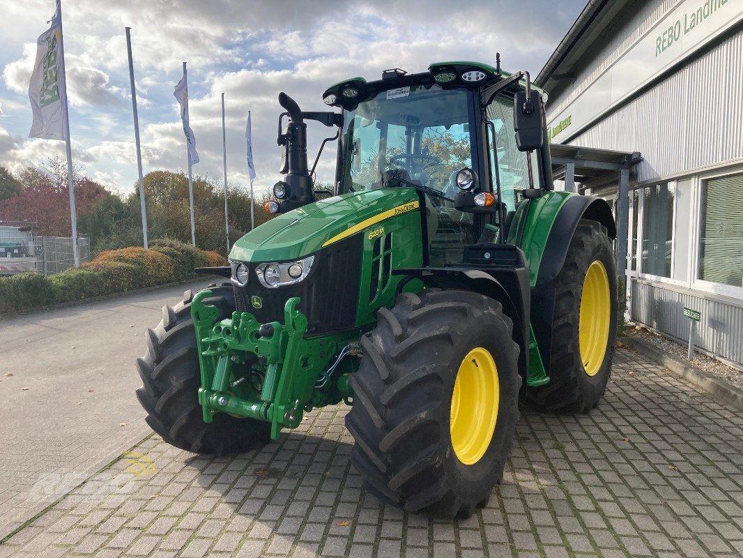 Traktor des Typs John Deere 6120M, Neumaschine in Sörup (Bild 1)