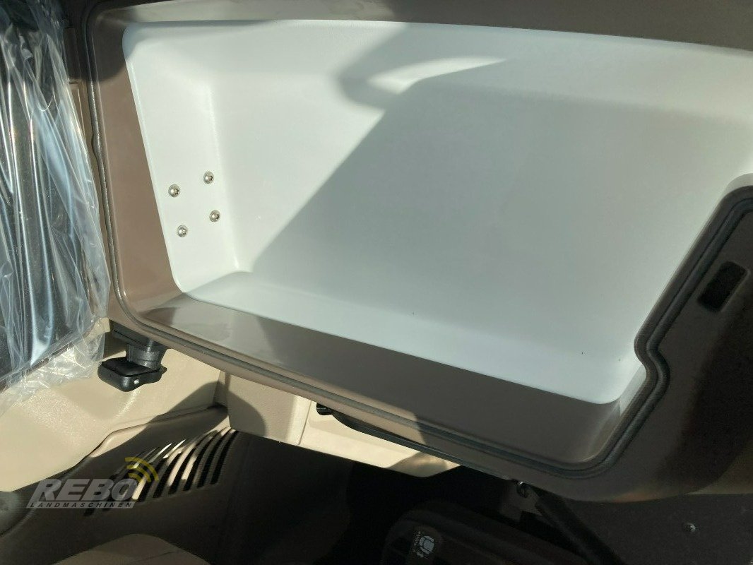 Traktor des Typs John Deere 6120M, Neumaschine in Sörup (Bild 17)