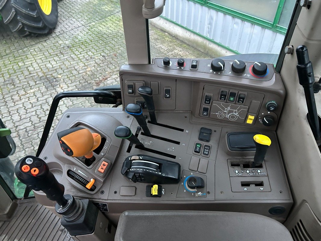 Traktor типа John Deere 6120M, Gebrauchtmaschine в Sittensen (Фотография 11)