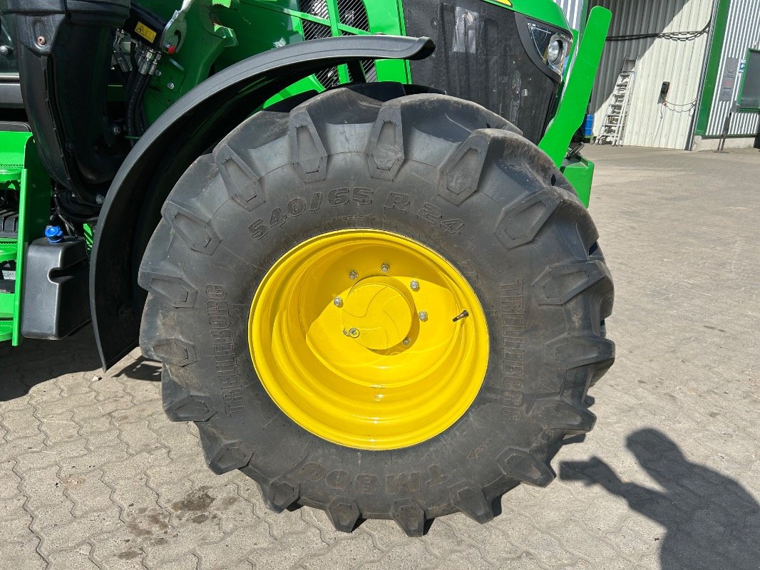 Traktor типа John Deere 6120M, Gebrauchtmaschine в Sittensen (Фотография 17)