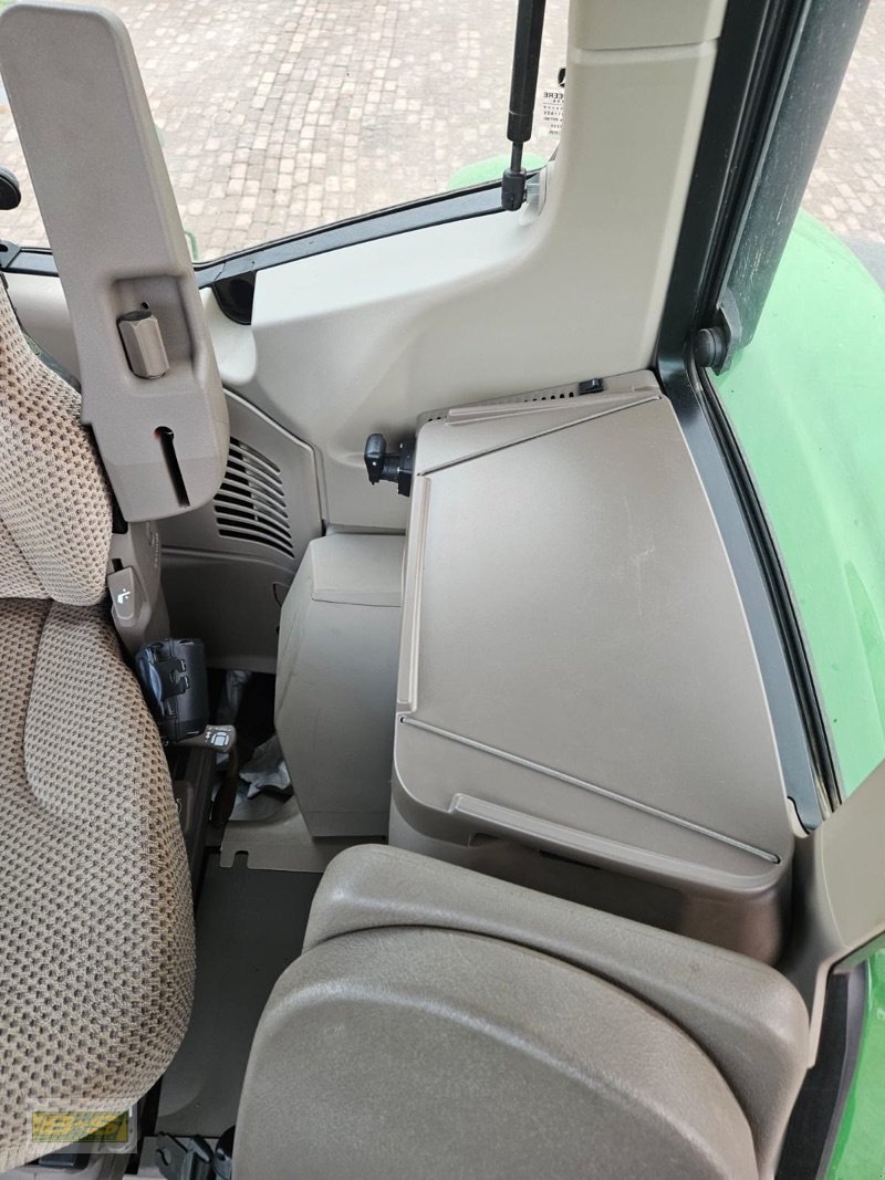 Traktor от тип John Deere 6120M, Gebrauchtmaschine в Grabow (Снимка 3)