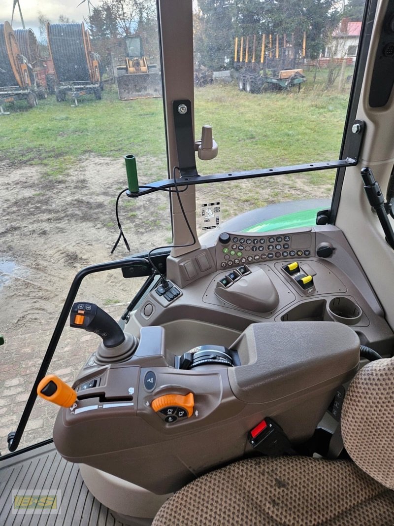 Traktor от тип John Deere 6120M, Gebrauchtmaschine в Grabow (Снимка 8)