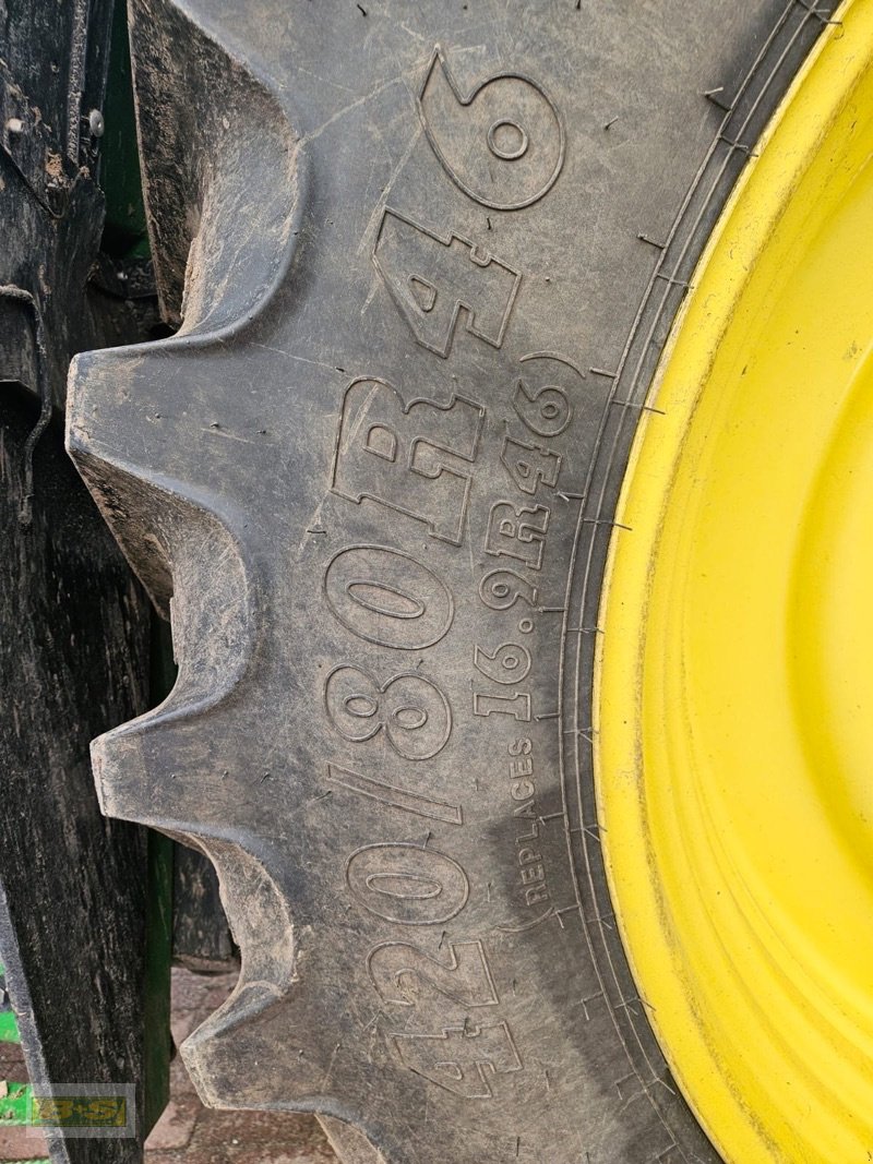 Traktor от тип John Deere 6120M, Gebrauchtmaschine в Grabow (Снимка 9)
