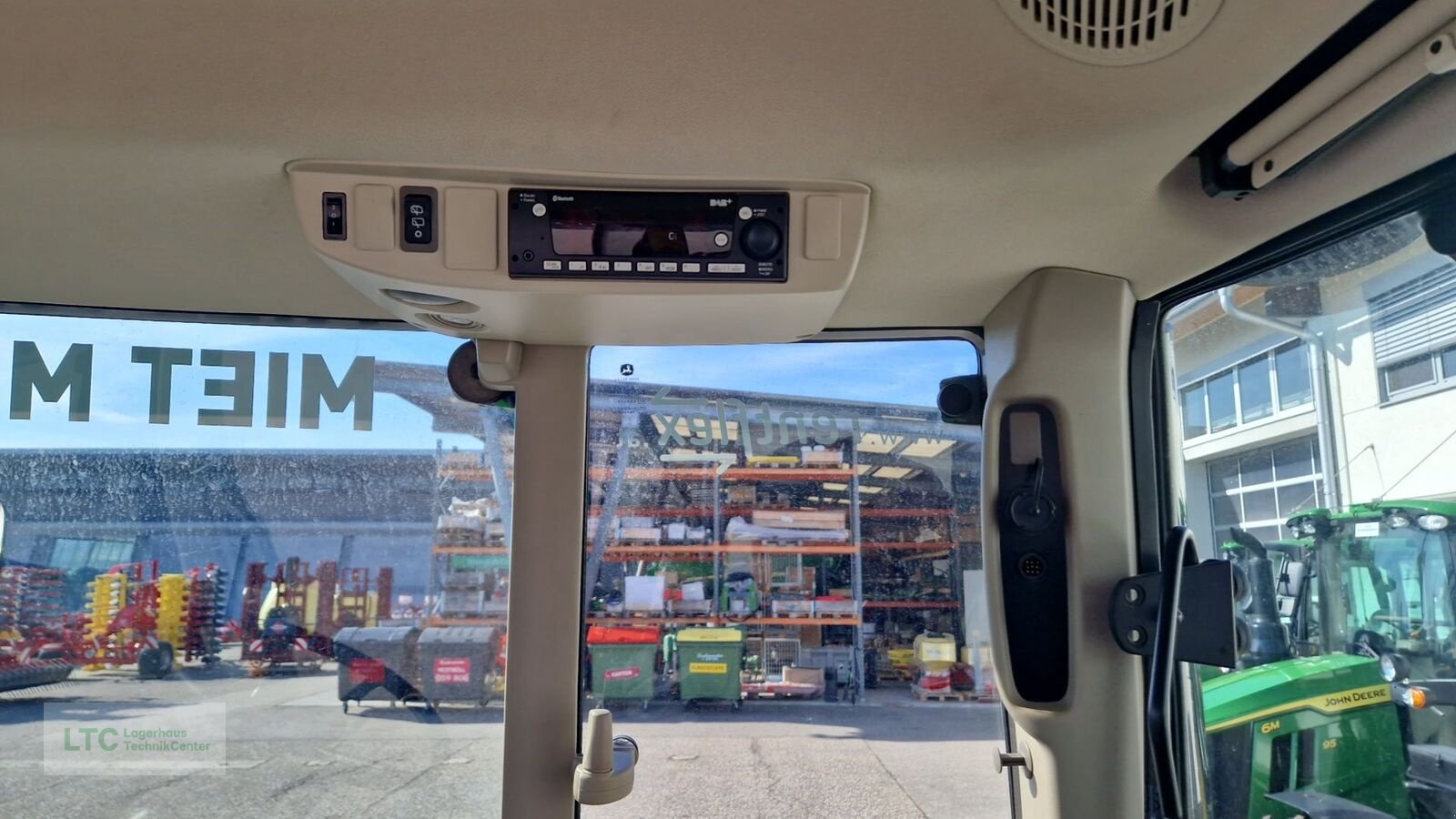 Traktor tip John Deere 6120M, Vorführmaschine in Korneuburg (Poză 24)