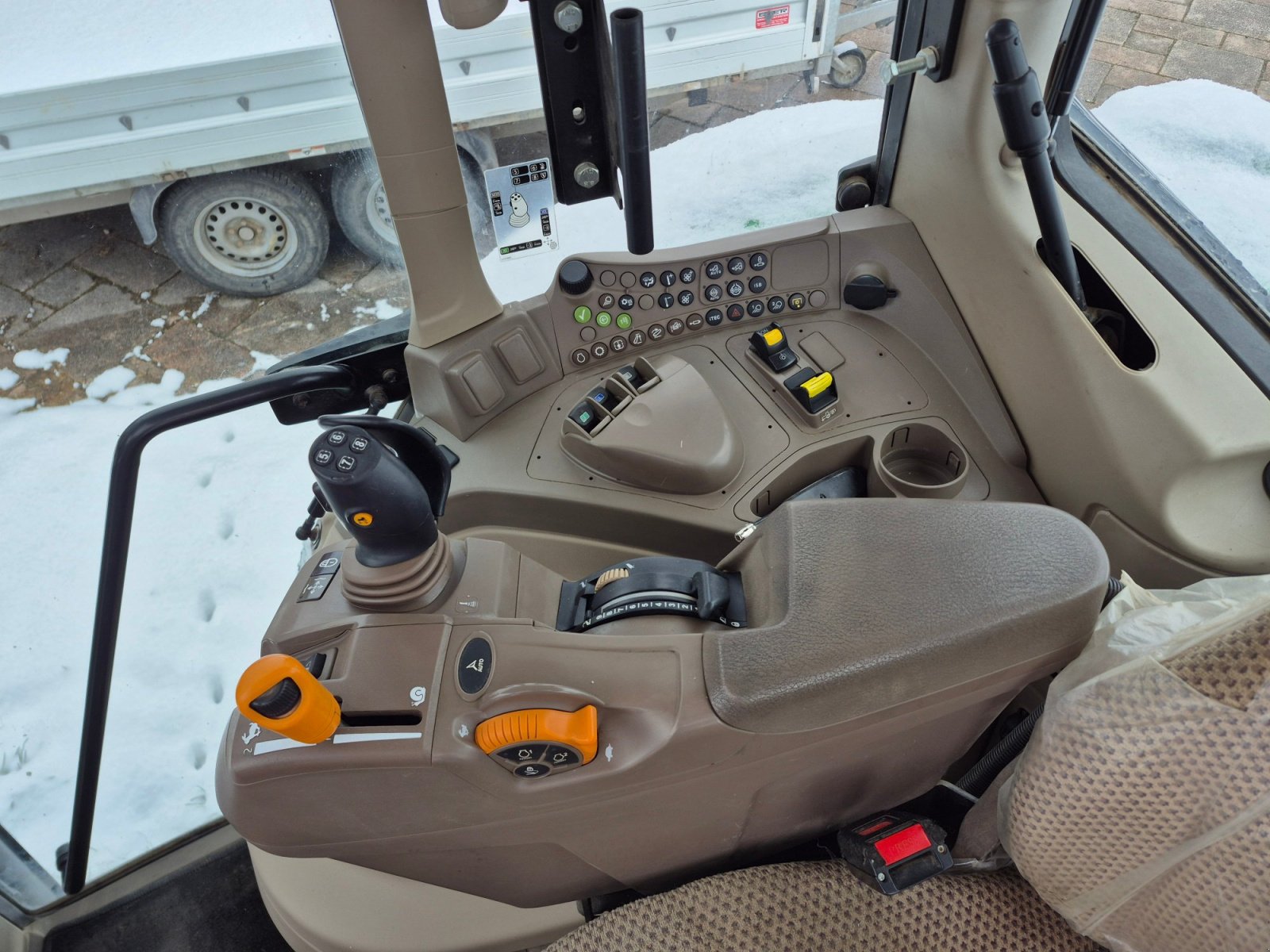 Traktor des Typs John Deere 6120M, Gebrauchtmaschine in Bad Kohlgrub (Bild 8)