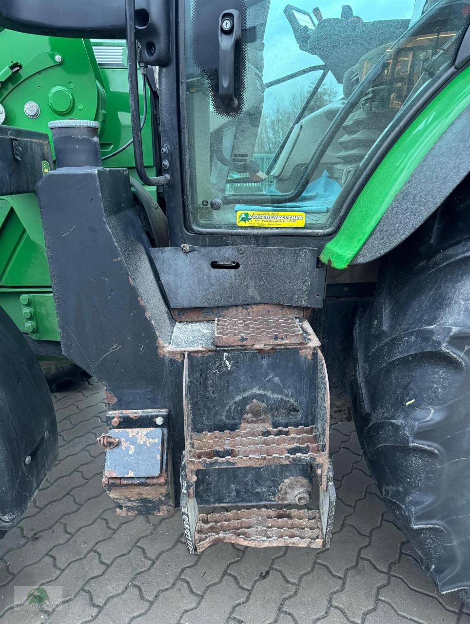 Traktor типа John Deere 6120R Forstausrüstung, Gebrauchtmaschine в Münchberg (Фотография 12)