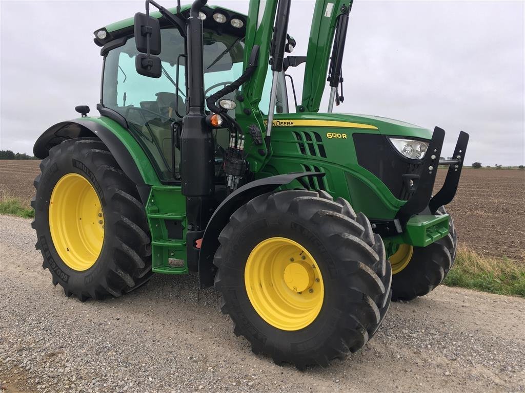Traktor des Typs John Deere 6120R m/Frontlæsser og Greenstar-Ready, Gebrauchtmaschine in Bjerringbro (Bild 9)