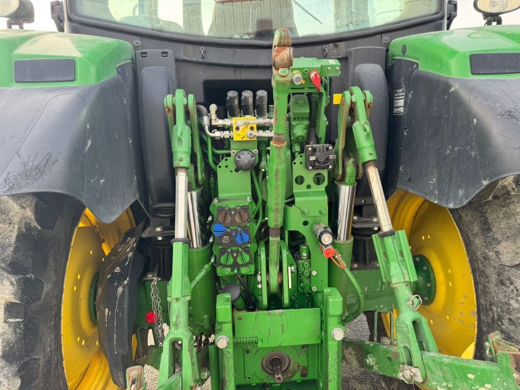 Traktor του τύπου John Deere 6120R POWERQUAD+, Gebrauchtmaschine σε GUERET (Φωτογραφία 7)
