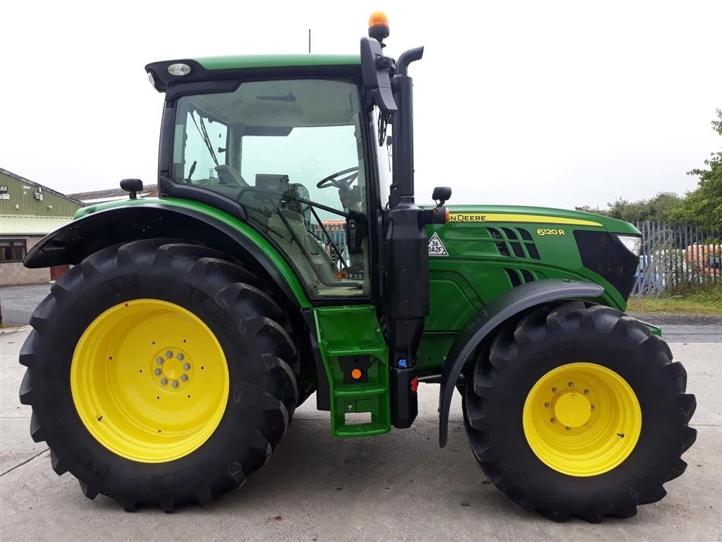 Traktor des Typs John Deere 6120R Premium m/Eco-shift og krybegear Autotrack aktiveret., Gebrauchtmaschine in Toftlund (Bild 3)