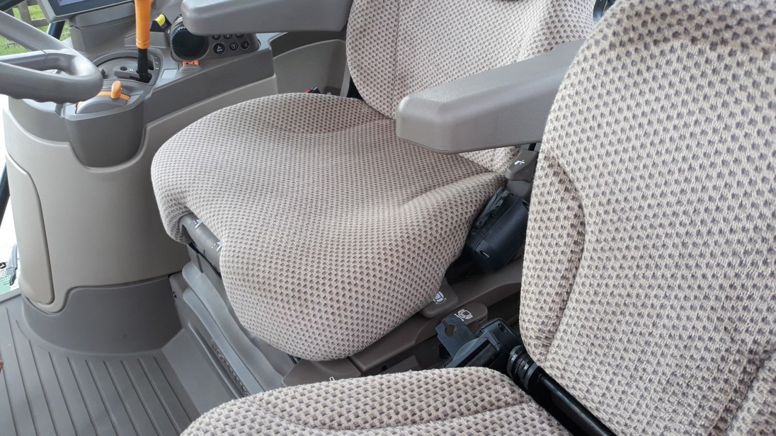 Traktor del tipo John Deere 6120R Premium m/Eco-shift og krybegear, Gebrauchtmaschine en Toftlund (Imagen 8)