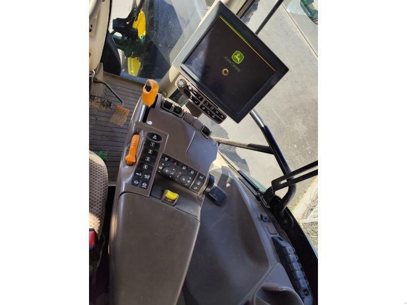Traktor tip John Deere 6120R, Gebrauchtmaschine in SAINT GENEST D'AMBIERE (Poză 2)