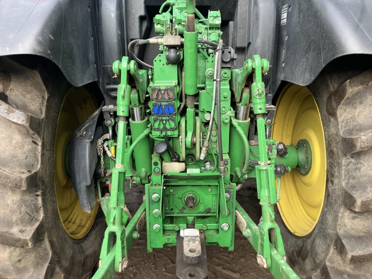 Traktor a típus John Deere 6120R, Gebrauchtmaschine ekkor: Odense (Kép 9)