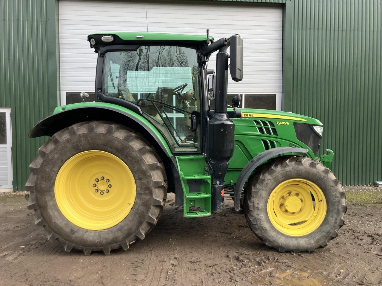 Traktor a típus John Deere 6120R, Gebrauchtmaschine ekkor: Odense (Kép 1)