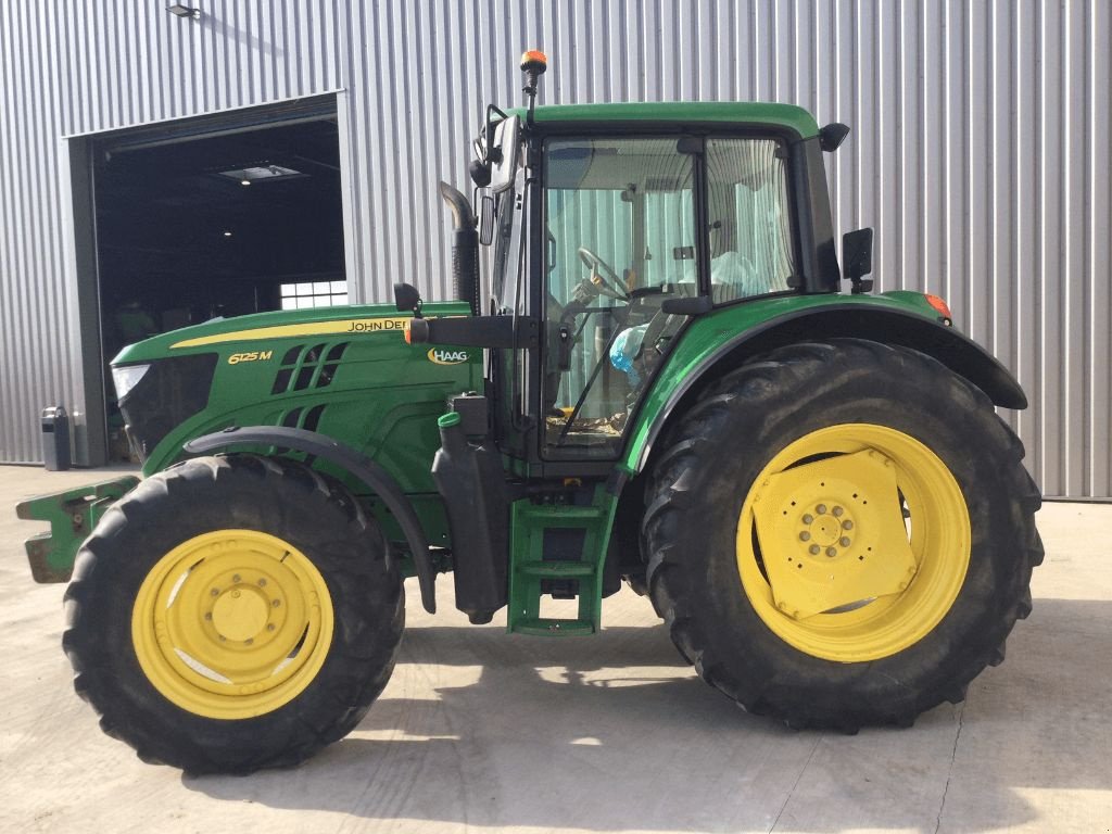 Traktor типа John Deere 6125 M, Gebrauchtmaschine в azerailles (Фотография 4)