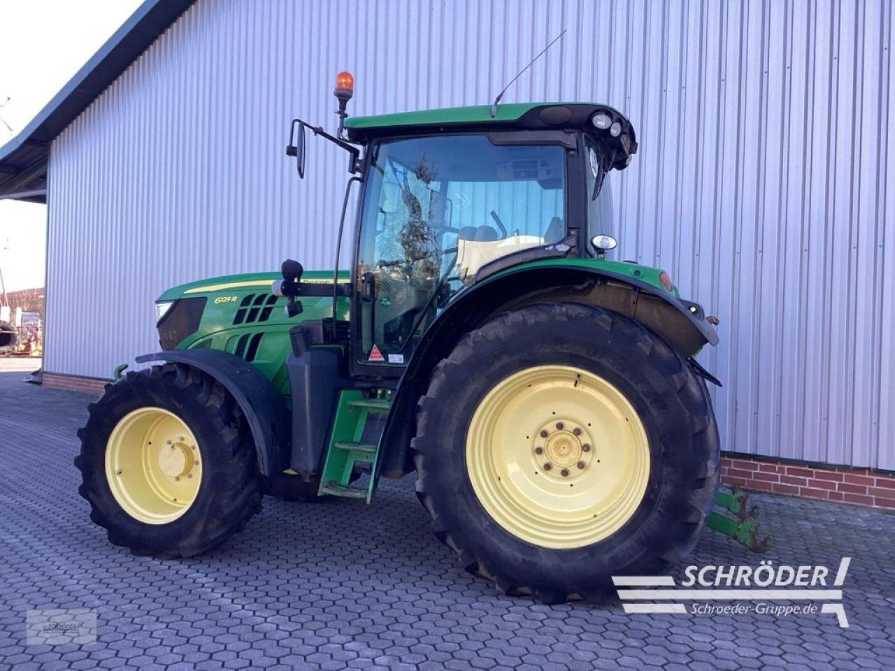 Traktor des Typs John Deere 6125 R, Gebrauchtmaschine in Norden (Bild 10)