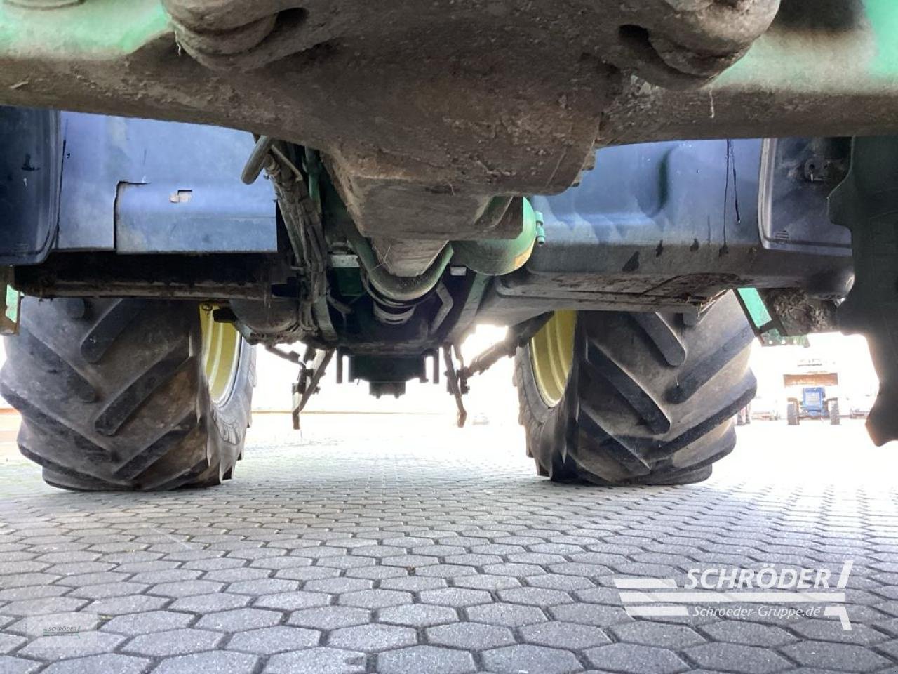 Traktor des Typs John Deere 6125 R, Gebrauchtmaschine in Norden (Bild 12)