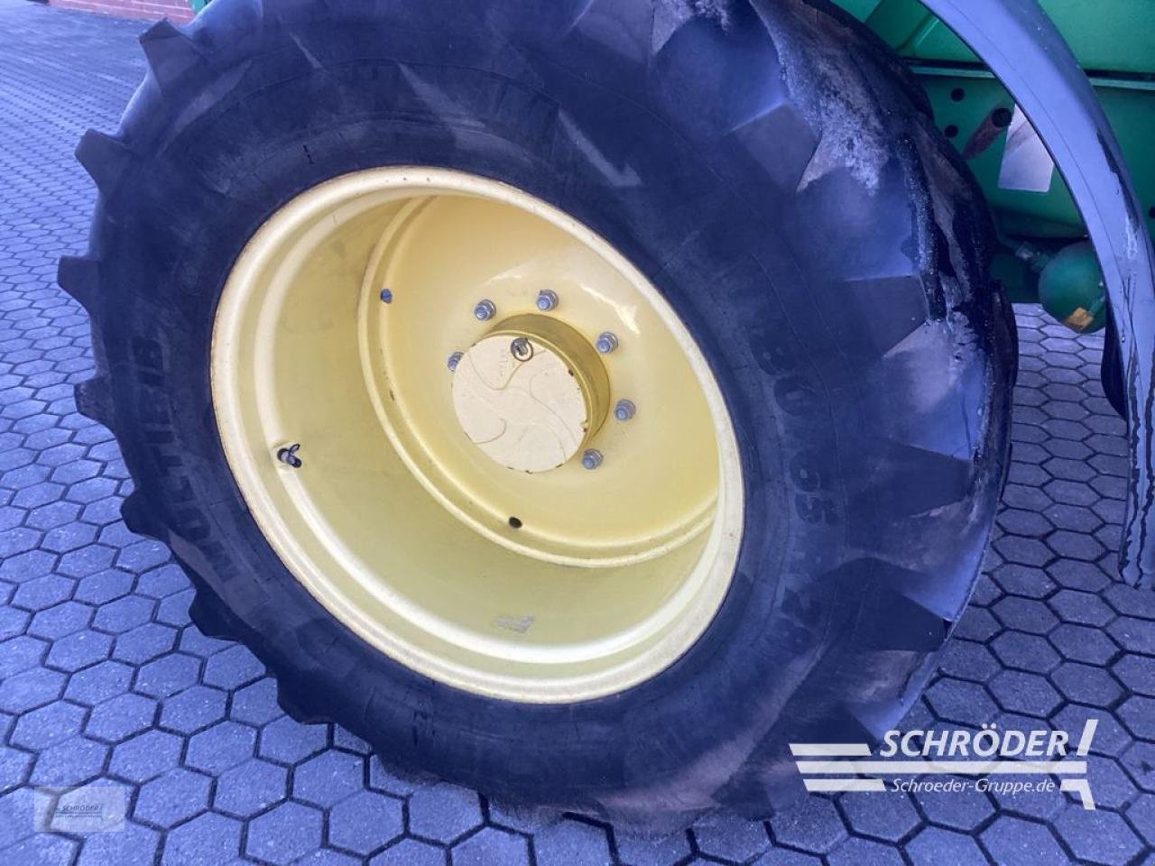 Traktor des Typs John Deere 6125 R, Gebrauchtmaschine in Norden (Bild 13)