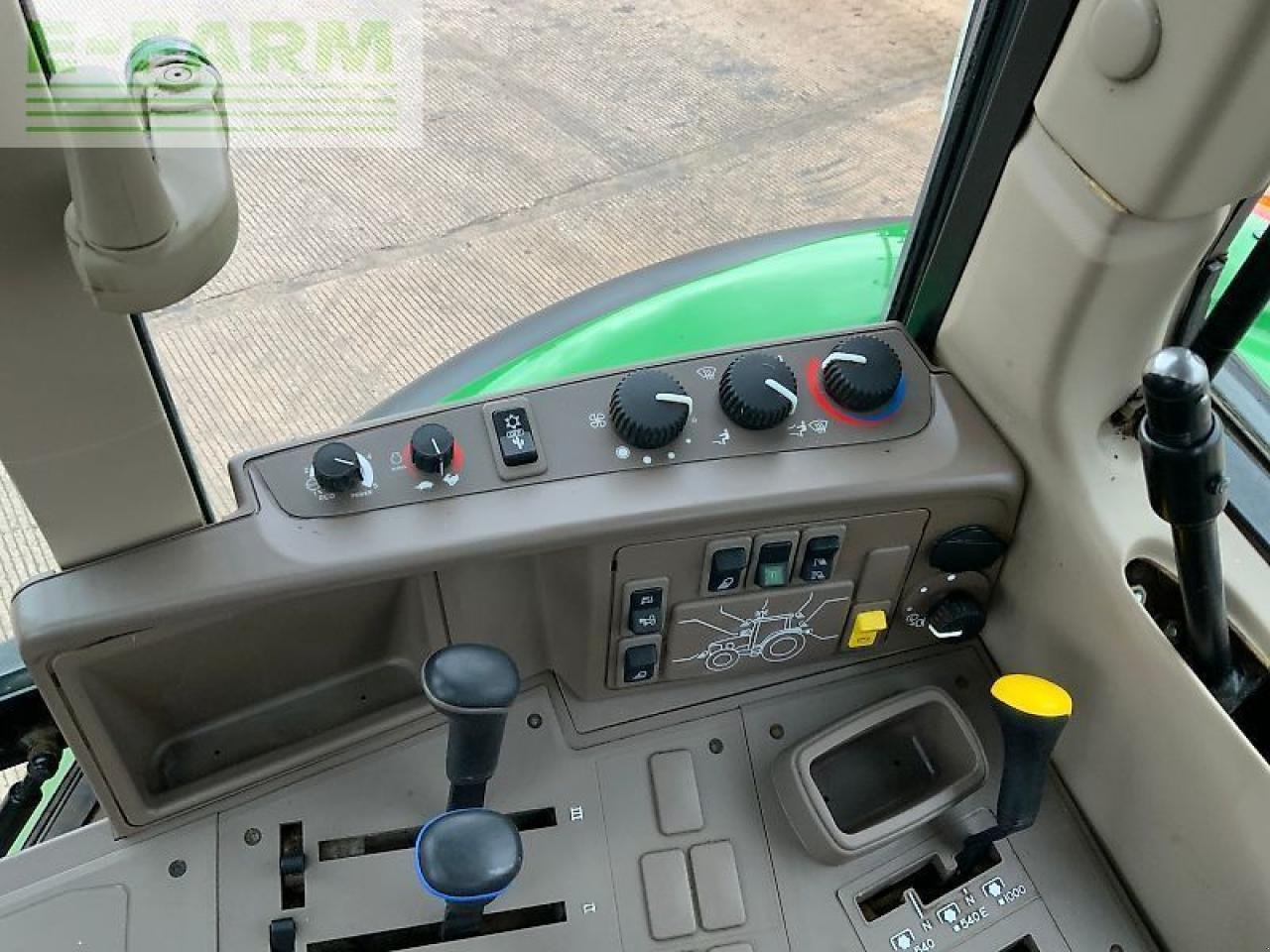 Traktor of the type John Deere 6125m tractor (st25213), Gebrauchtmaschine in SHAFTESBURY (Picture 22)