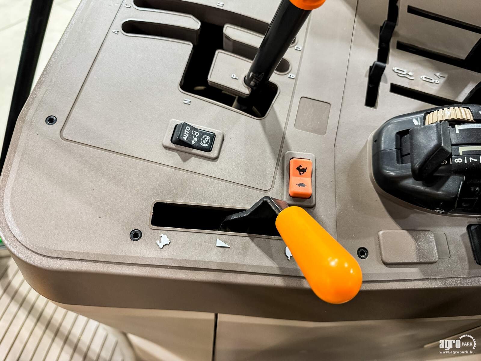 Traktor typu John Deere 6125M, Gebrauchtmaschine v Csengele (Obrázek 13)