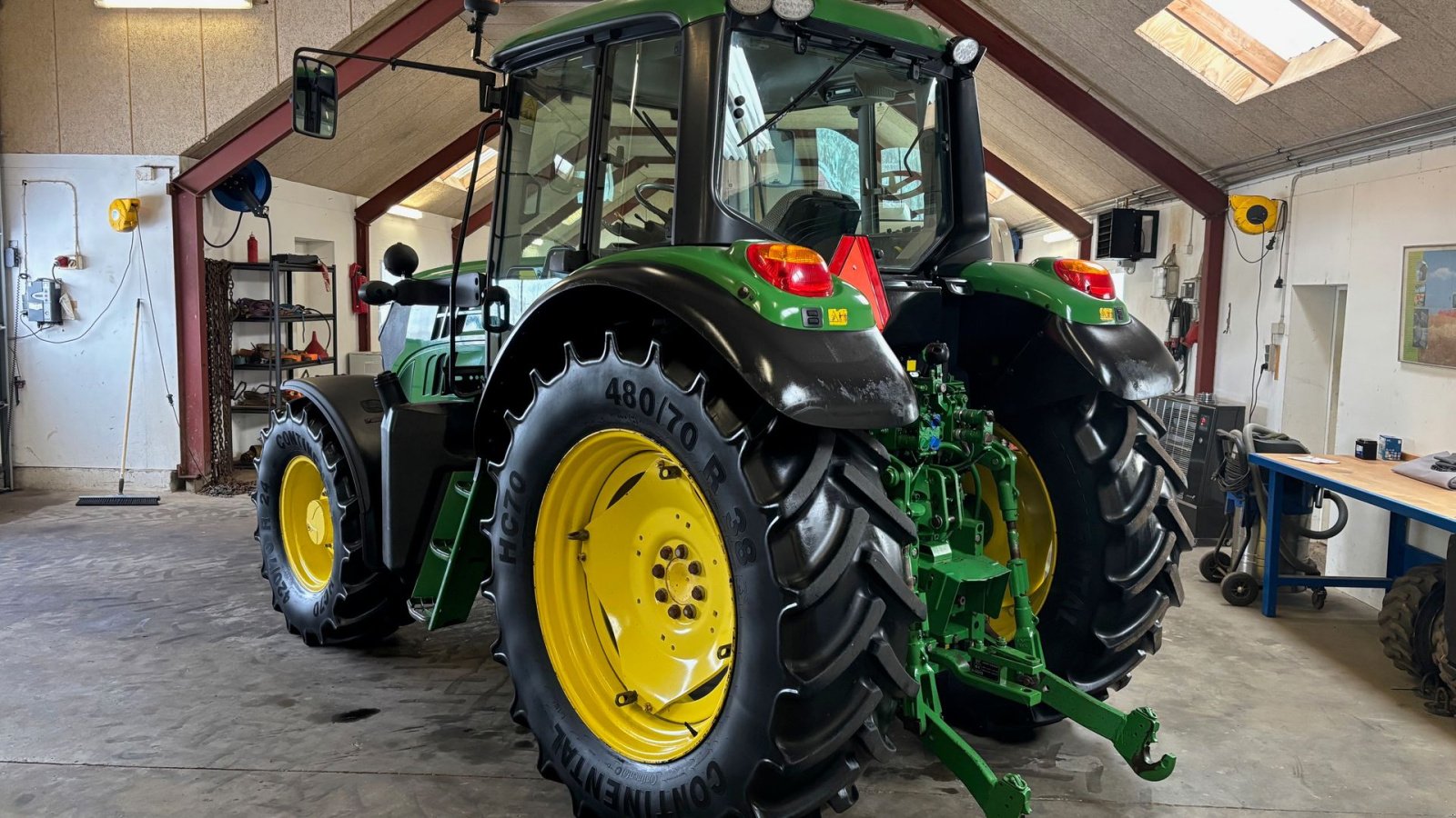 Traktor типа John Deere 6125M, Gebrauchtmaschine в Thorsø (Фотография 3)