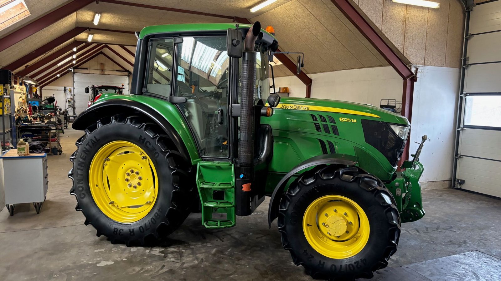 Traktor типа John Deere 6125M, Gebrauchtmaschine в Thorsø (Фотография 8)