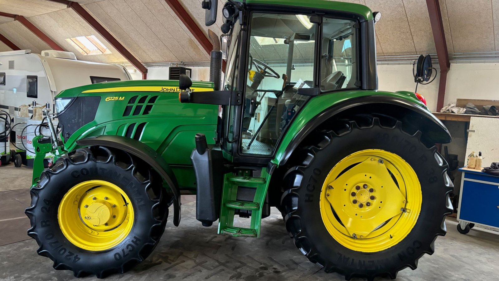 Traktor типа John Deere 6125M, Gebrauchtmaschine в Thorsø (Фотография 2)
