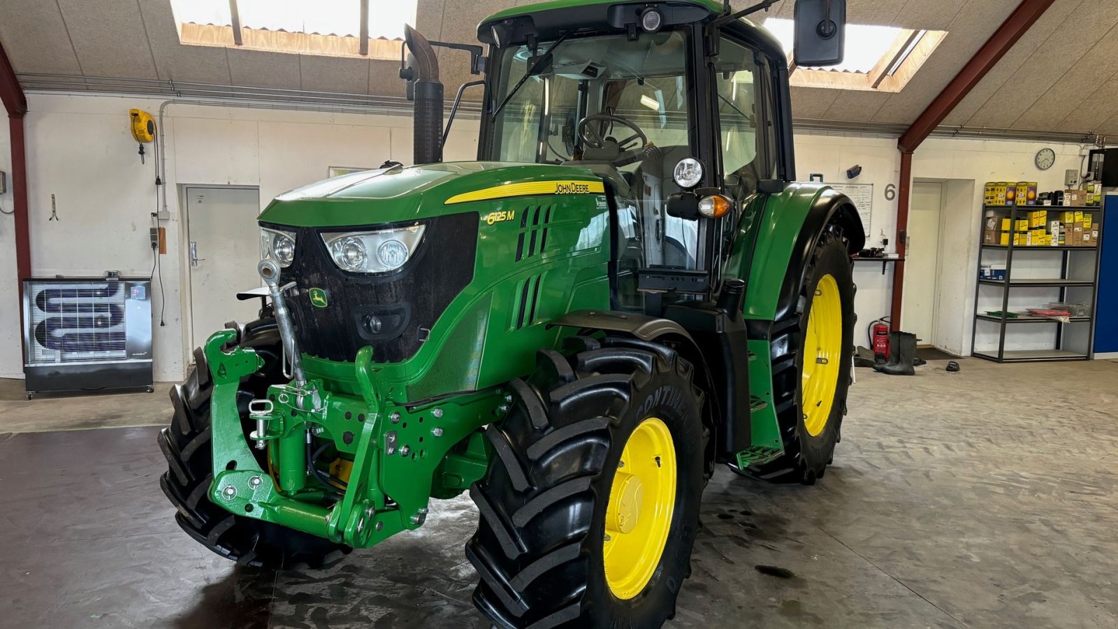 Traktor типа John Deere 6125M, Gebrauchtmaschine в Thorsø (Фотография 4)