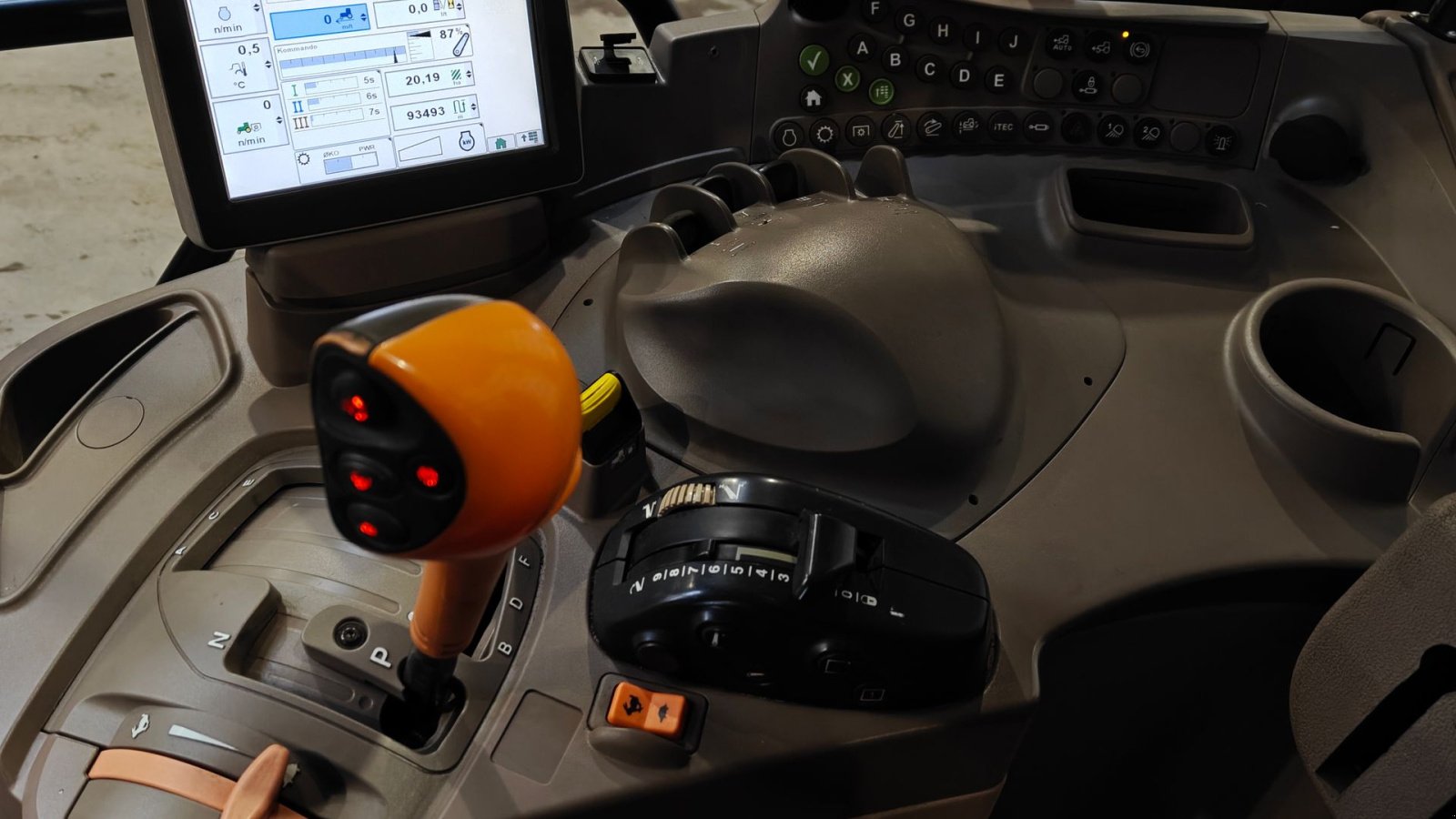 Traktor typu John Deere 6125R AutoQuad, Gebrauchtmaschine w Holstebro (Zdjęcie 9)