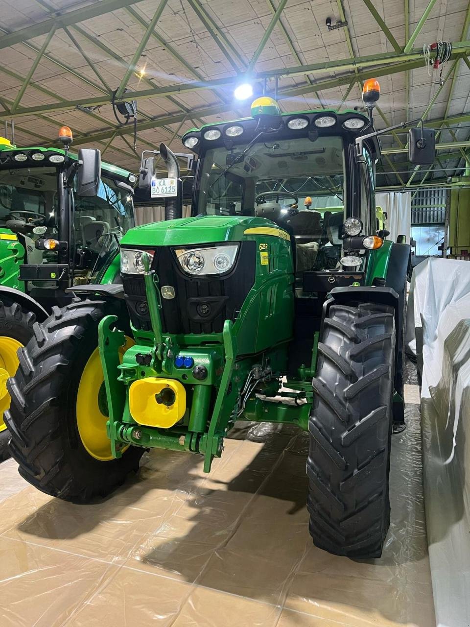 Traktor des Typs John Deere 6125R Ultimate, Gebrauchtmaschine in Niederkirchen (Bild 4)