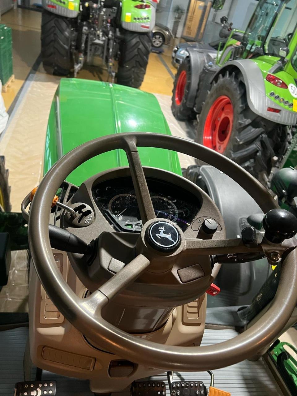 Traktor des Typs John Deere 6125R Ultimate, Gebrauchtmaschine in Niederkirchen (Bild 16)