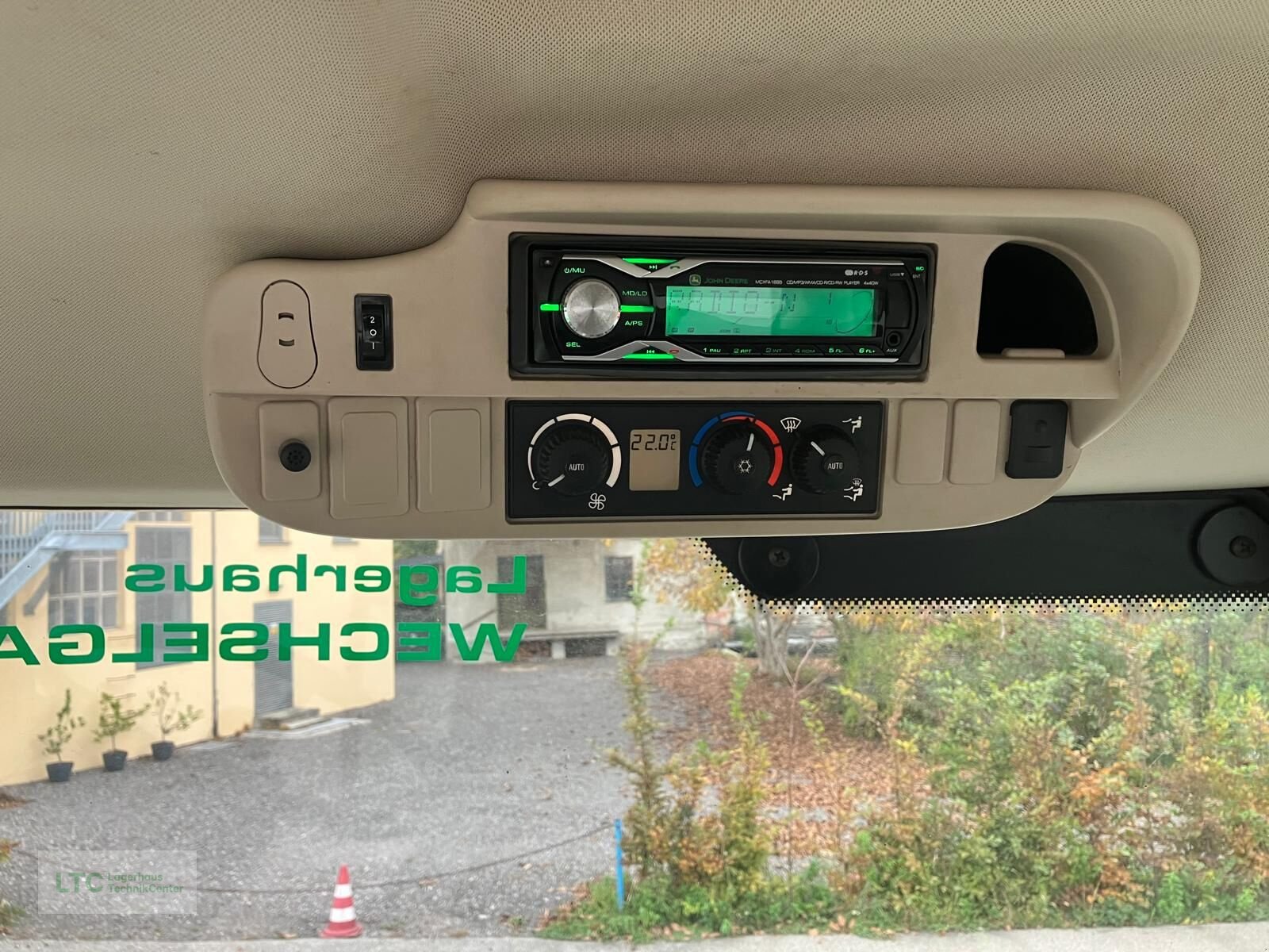 Traktor of the type John Deere 6125R, Gebrauchtmaschine in Herzogenburg (Picture 22)