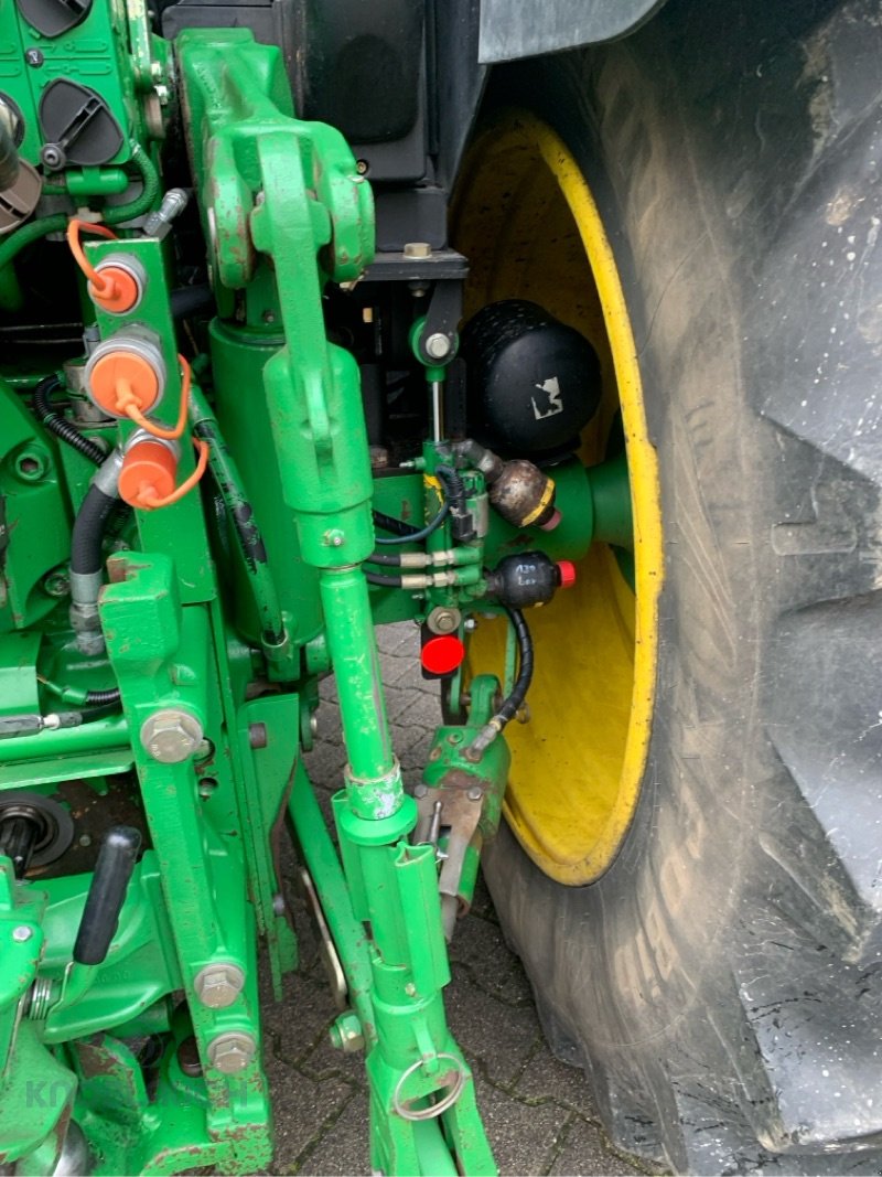 Traktor типа John Deere 6125R, Gebrauchtmaschine в Kandern-Tannenkirch (Фотография 8)