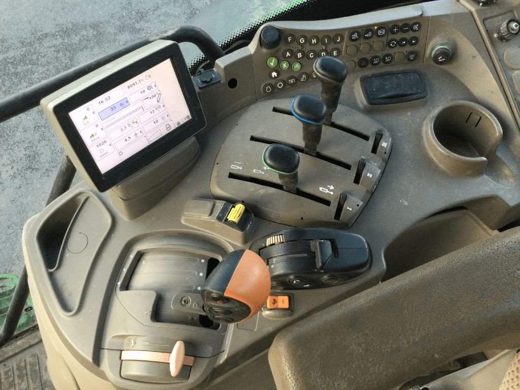 Traktor des Typs John Deere 6125R, Gebrauchtmaschine in azerailles (Bild 6)