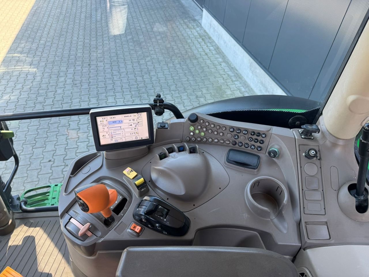 Traktor типа John Deere 6125R, Gebrauchtmaschine в Daarle (Фотография 10)