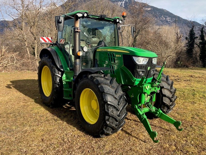 Traktor типа John Deere 6125R, Gebrauchtmaschine в Arbedo (Фотография 2)