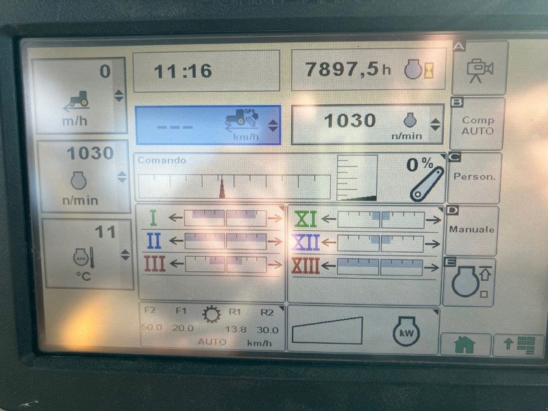 Traktor типа John Deere 6125R, Gebrauchtmaschine в Arbedo (Фотография 10)