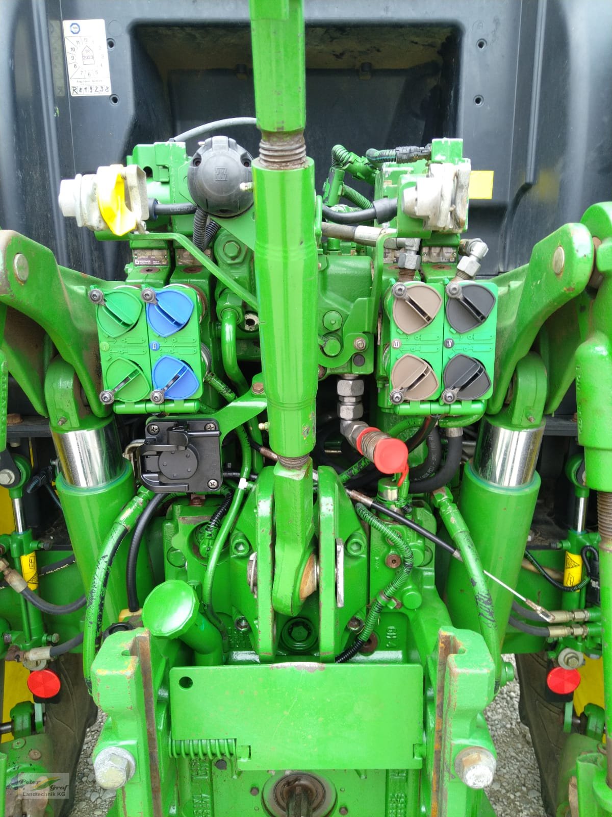 Traktor типа John Deere 6125R, Gebrauchtmaschine в Pegnitz-Bronn (Фотография 9)