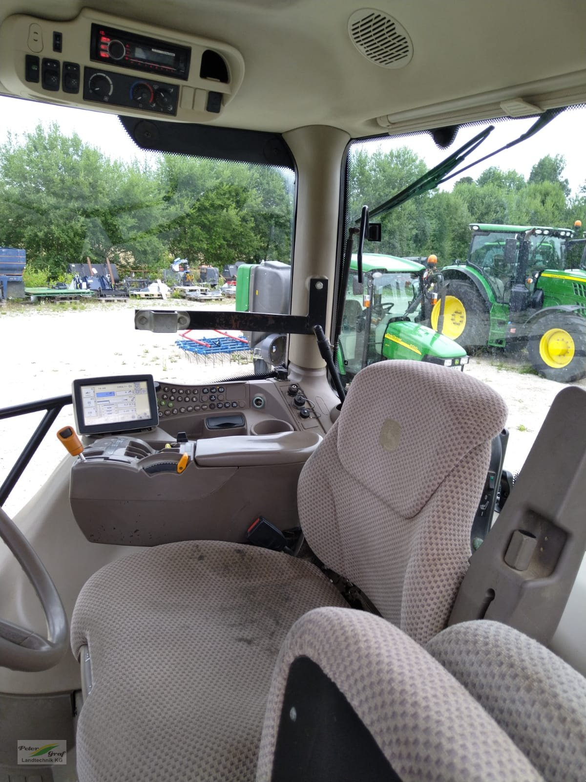 Traktor типа John Deere 6125R, Gebrauchtmaschine в Pegnitz-Bronn (Фотография 11)