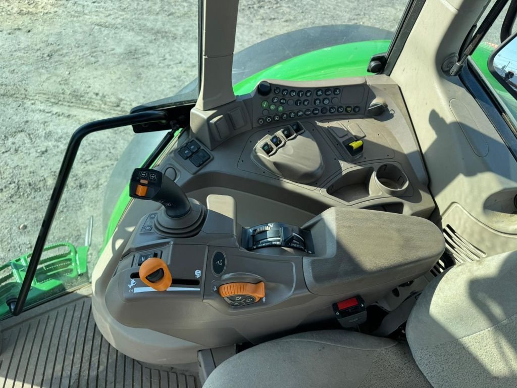 Traktor vrste John Deere 6130 M AUTOPOWER, Gebrauchtmaschine v UZERCHE (Slika 11)