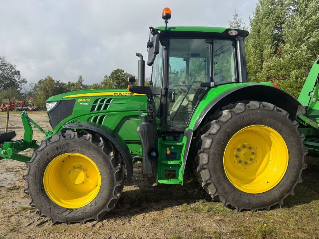 Traktor типа John Deere 6130 M AUTOPOWER, Gebrauchtmaschine в UZERCHE (Фотография 9)