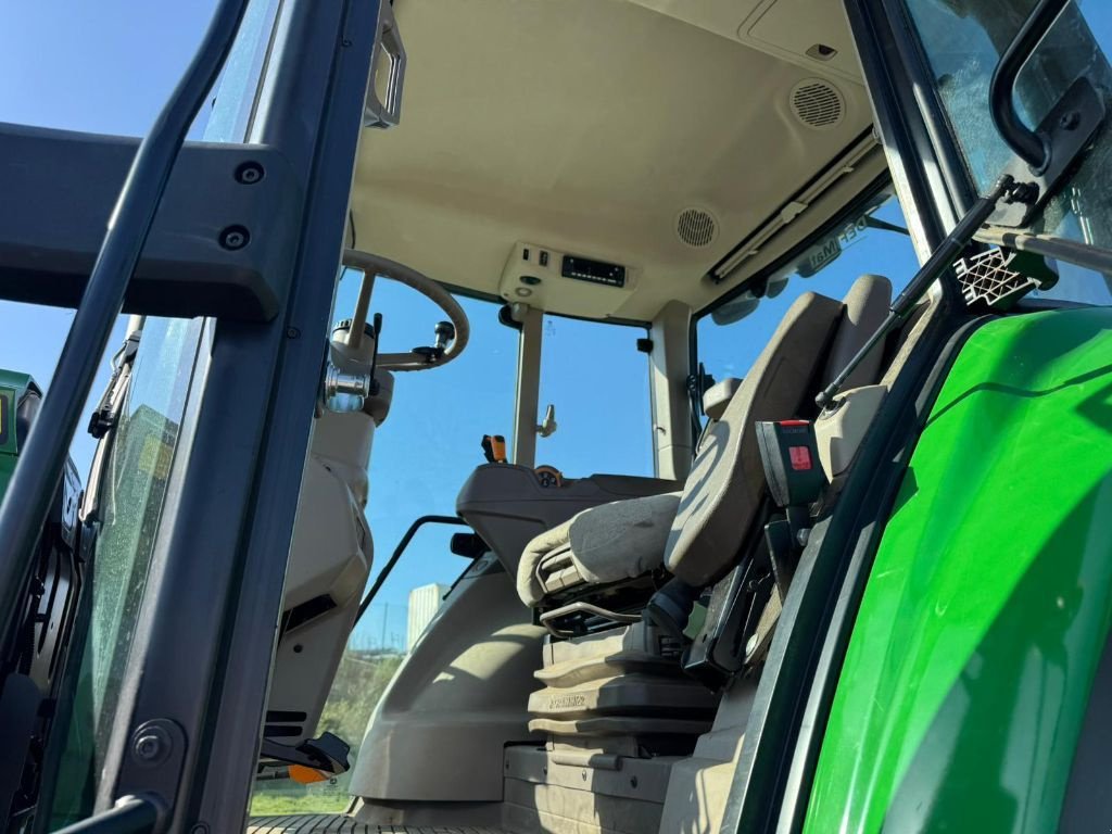 Traktor vrste John Deere 6130 M AUTOPOWER, Gebrauchtmaschine v UZERCHE (Slika 9)